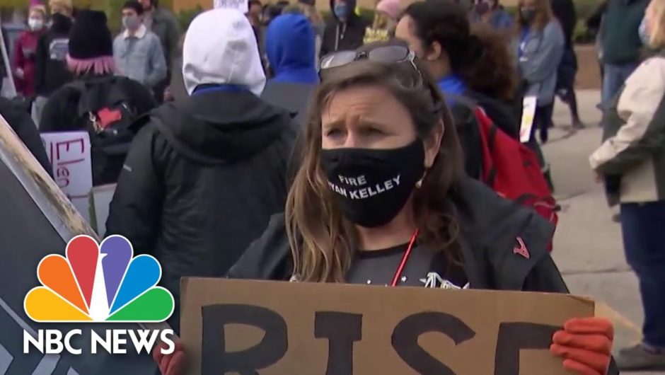 Dueling Michigan Rallies Stir Divisiveness, Each Group Heavily Armed | NBC News NOW