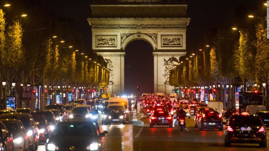 Paris traffic jams: French capital gridlocked on eve of lockdown