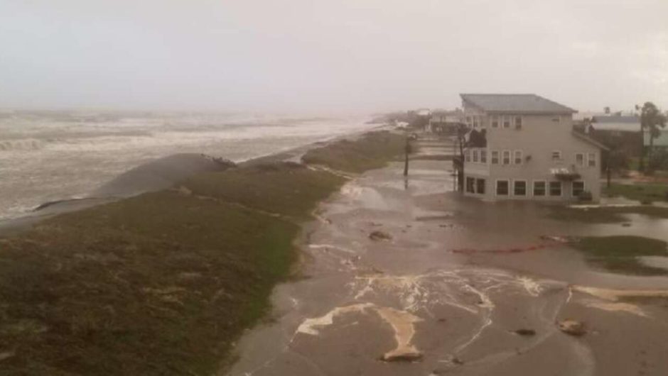 Zeta blasts Gulf Coast with ‘major breaches’ to levee, at least 3 deaths across South