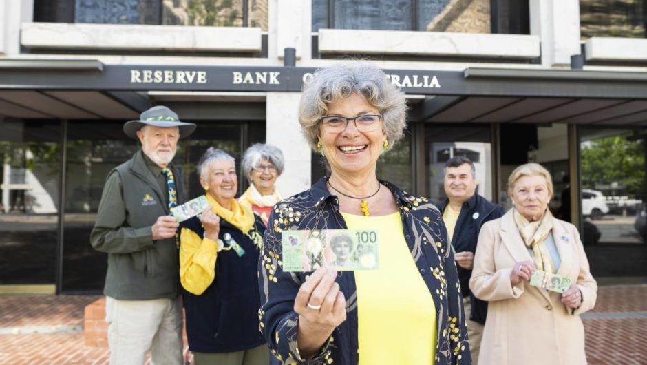 Golden Wattle finally fits the bill, the national floral emblem featuring on an Australian banknote for the first time | The Canberra Times