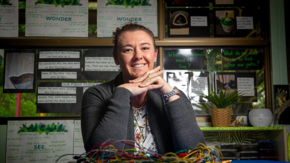 Astronomical discovery and inspiring teacher honoured in Prime Minister’s Prizes for Science | The Canberra Times