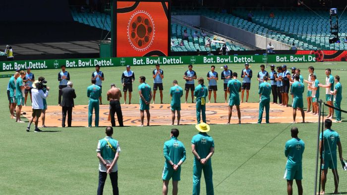 ODI live: Australia batting against India in series opener at SCG