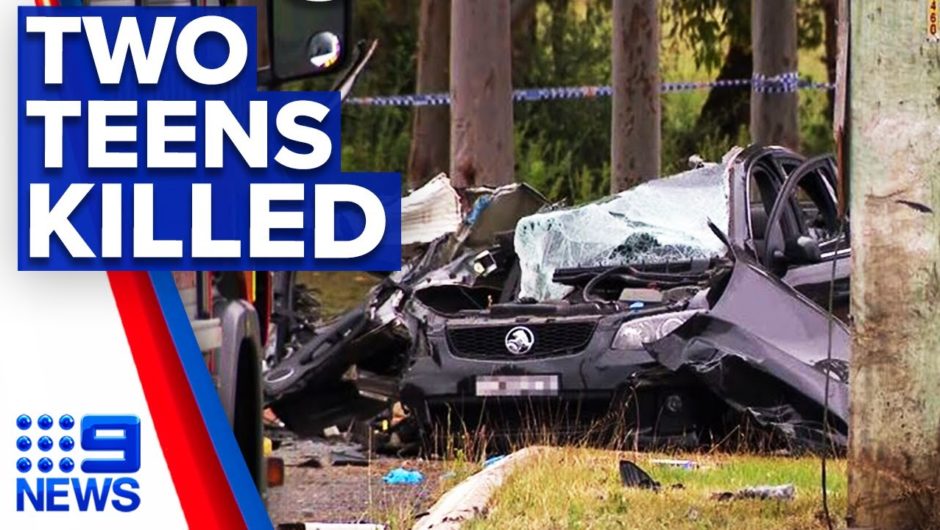 Two teenagers killed after crashing car into pole | 9 News Australia