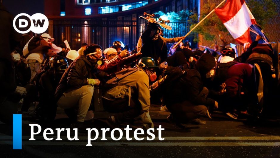 Peru's president under pressure after protesters die in crackdown | DW News