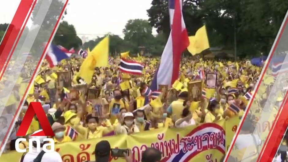 Thai royalists rally to show support for monarchy against protests calling for reform