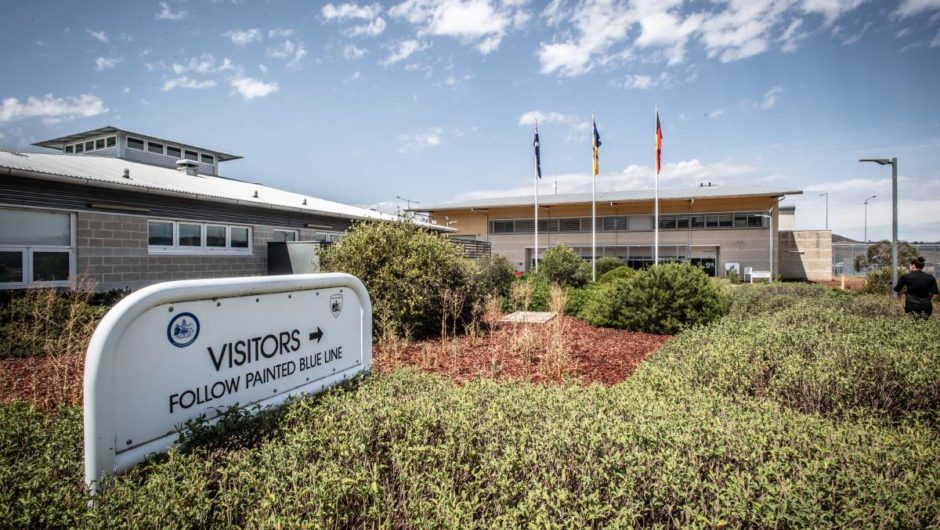 Serial escapee Cedric Roberts sentenced over jail ‘juggings’, shiv attack | The Canberra Times