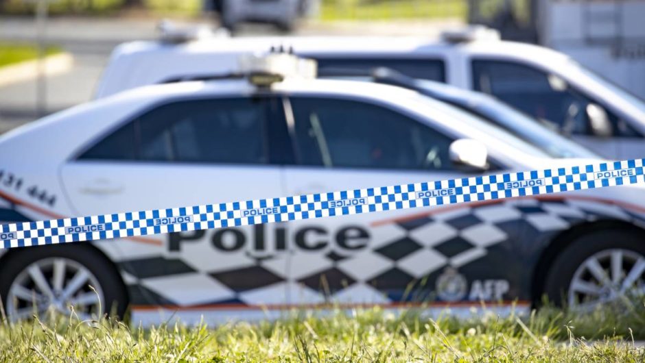 Icon Water workers cornered knife-wielding robber after incident at Evatt business, police say | The Canberra Times