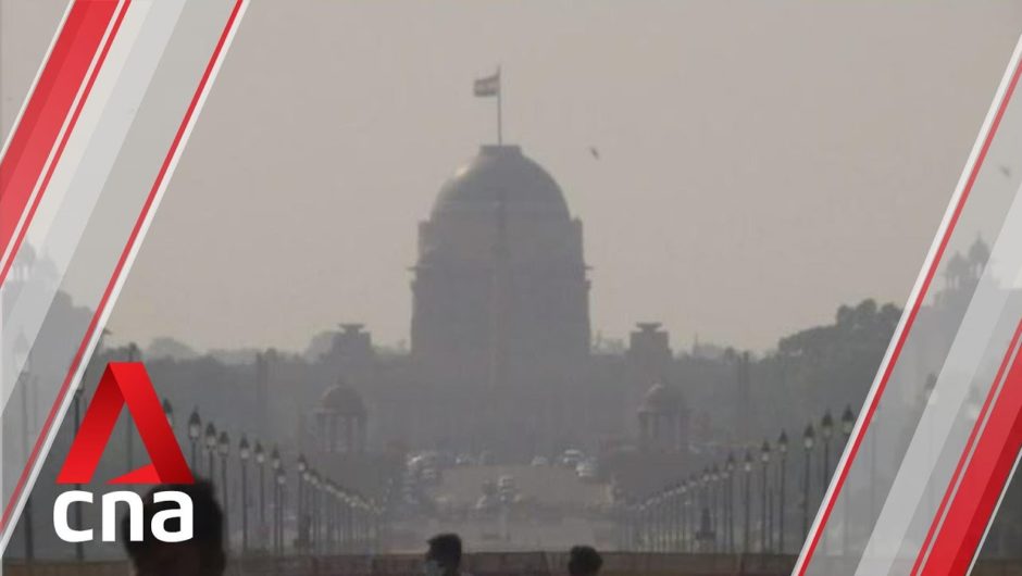 New Delhi hit by smog and surge in coronavirus cases