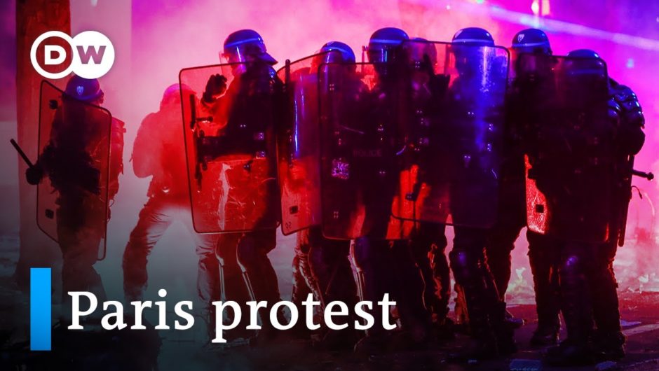 Paris police fire tear gas at angry protesters | DW News