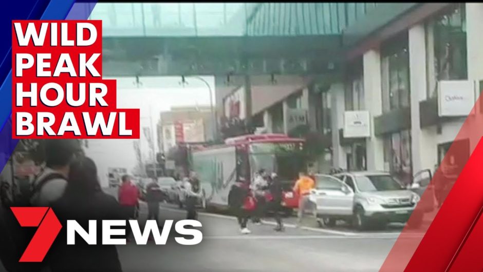 Man admits to pulling a knife during Sydney lunchtime brawl | 7NEWS