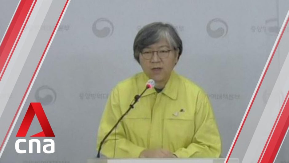 South Korea considers buying more vaccines as COVID-19 cases spike