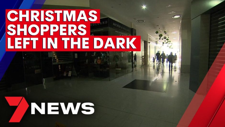 Major power outages leave Adelaide Christmas shoppers empty-handed | 7NEWS