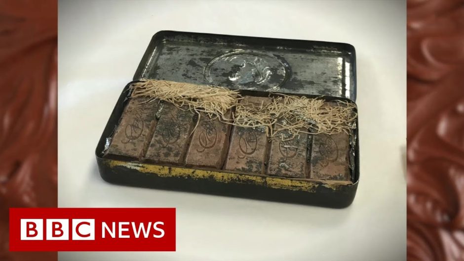 Banjo Paterson: 120-year-old chocolate found in Australian poet's belongings – BBC News