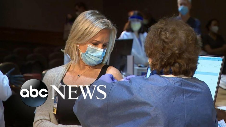 Dr. Jen Ashton receives her 1st dose of COVID-19 vaccine l ABC News