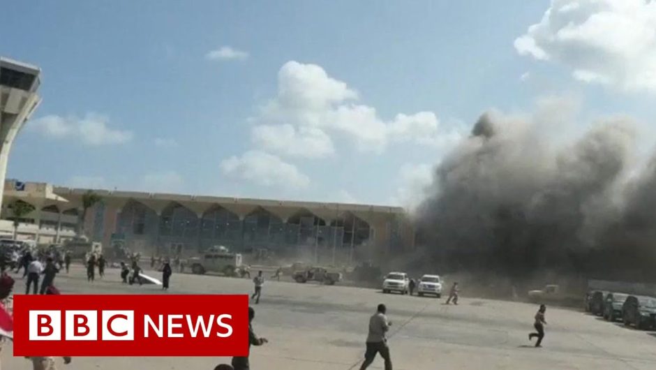 Yemen war: Explosions at Aden airport as new government arrives – BBC News