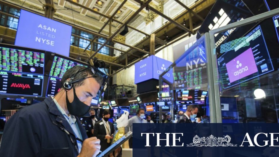 US markets close at record highs to cap off a tumultuous year