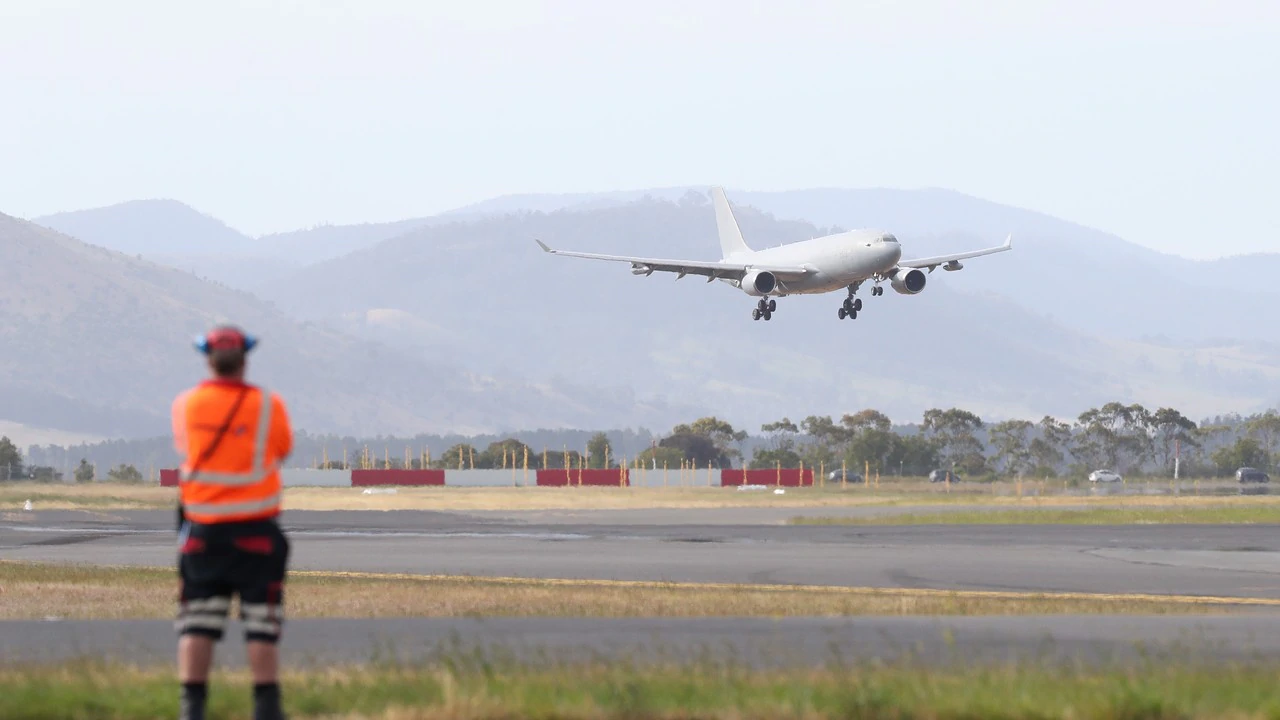 States urged to ‘follow Victoria’s lead’ and boost quarantine protocols for flight crews