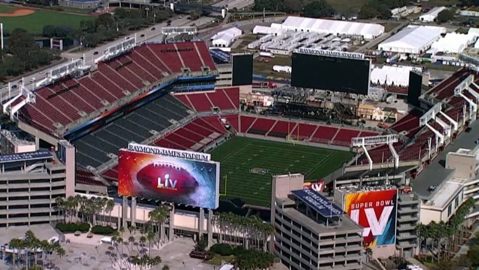 No big Super Bowl parties, health officials advise