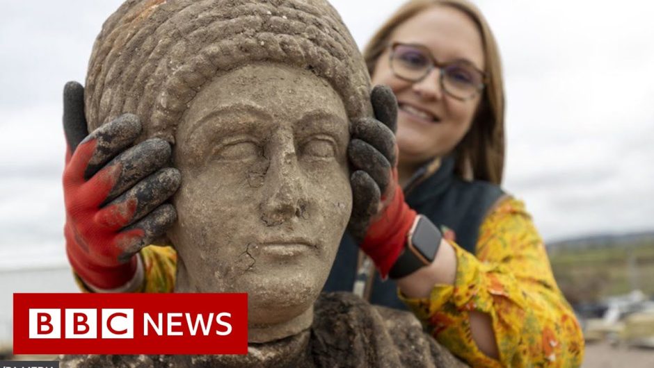 ‘Astounding’ haul of Roman sculptures discovered under HS2 building site – BBC News