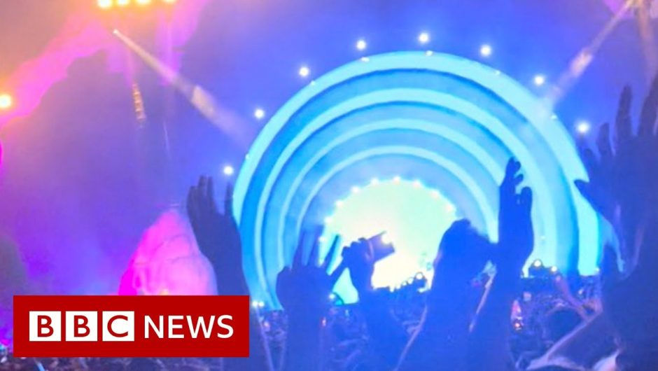 Police investigate crowd surge at Texas festival – BBC News