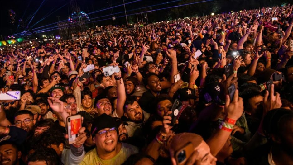 Teen recalls crowd surge 'undertow' at Astroworld music festival