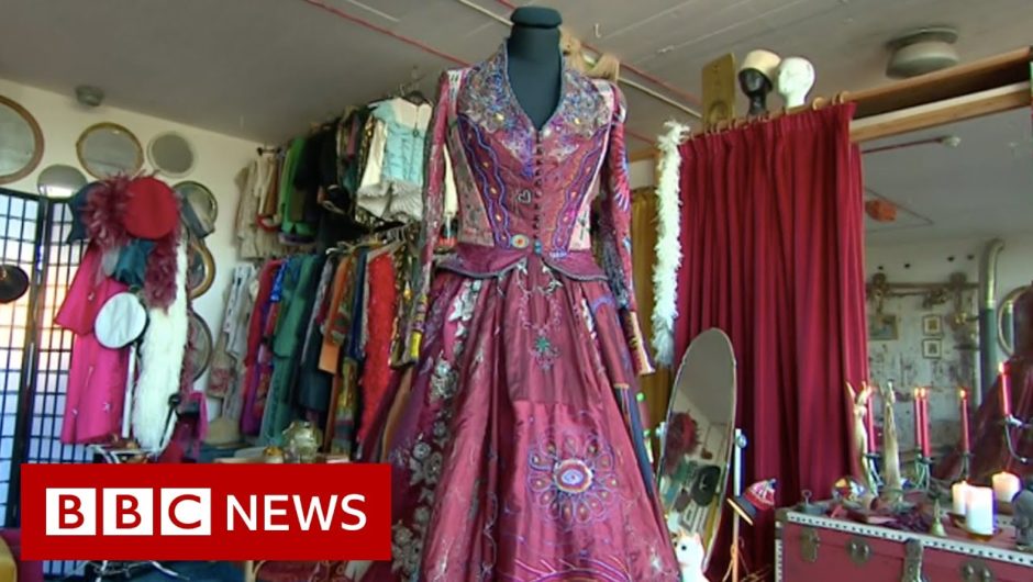 The dress unifying women around the world – BBC News