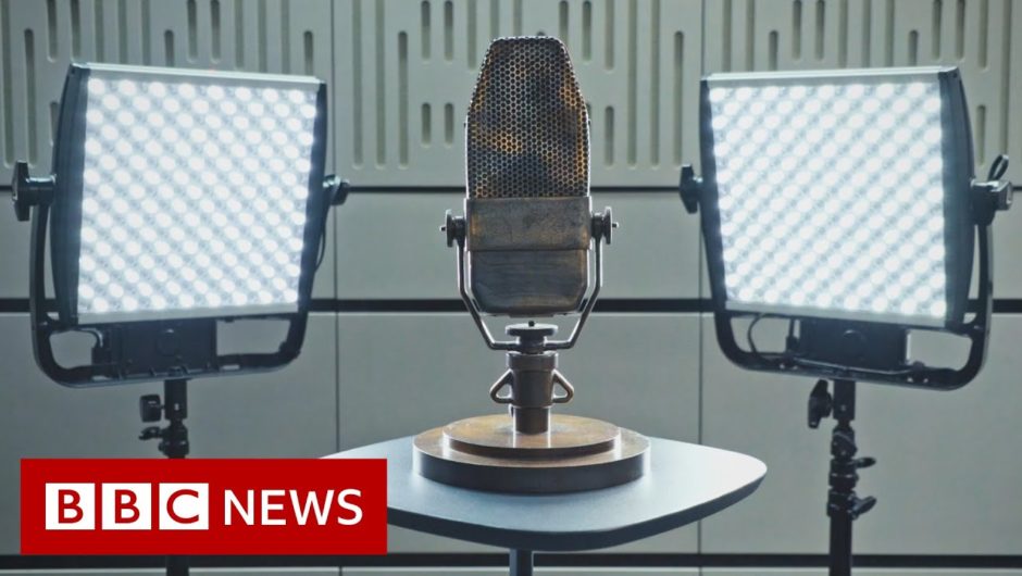 The microphone that entertained the world – BBC News