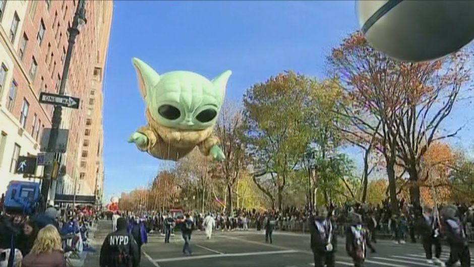 Macy's Thanksgiving parade returns after being scaled down last year