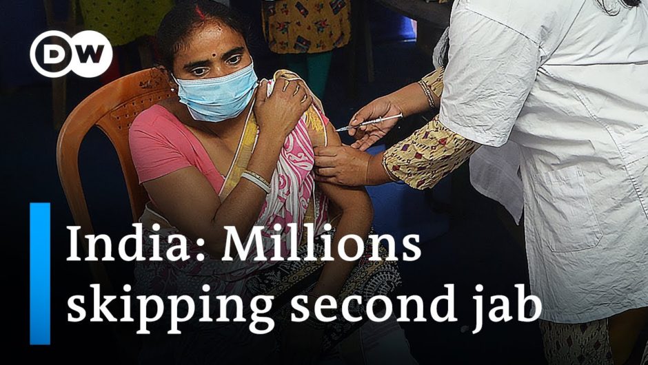 India struggles to fully vaccinate its people against COVID-19 | DW News