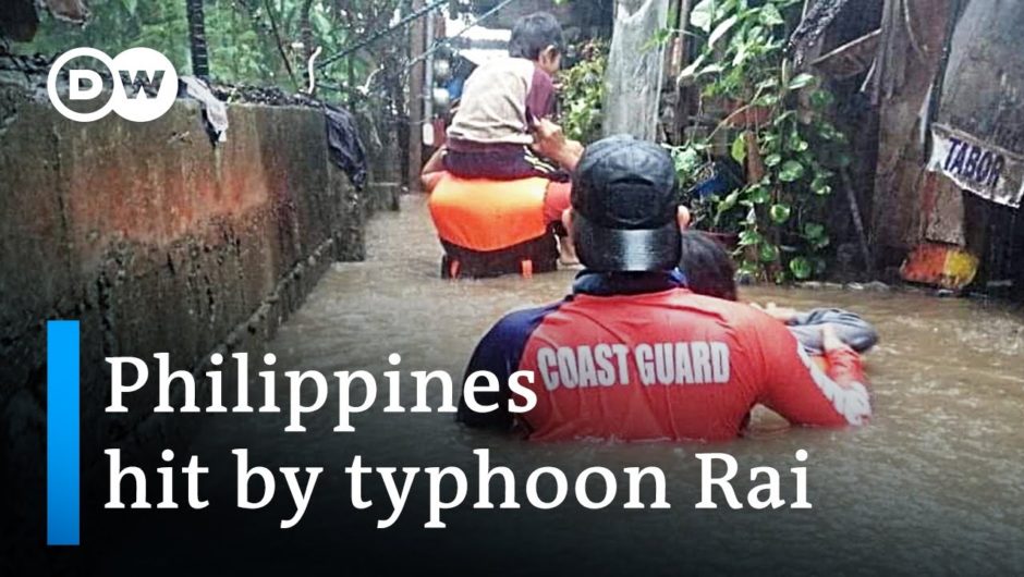 100,000 evacuated as Super Typhoon Rai makes landfall in the Philippines | DW News