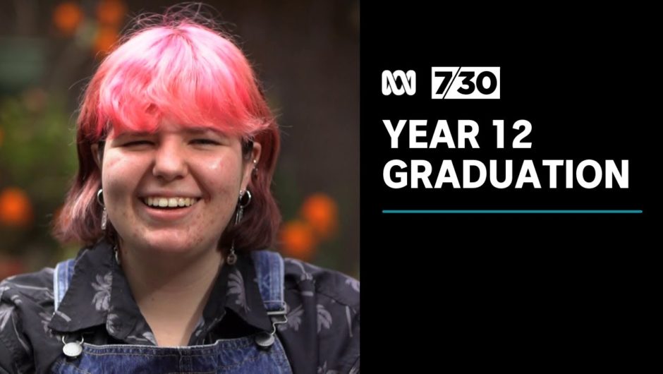 Year 12 students graduate after a rollercoaster year dealing with COVID-19 lockdowns | 7.30