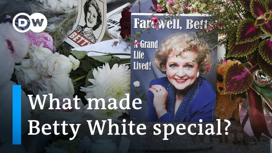 Fans mourn passing of Hollywood icon Betty White at 99 | DW News