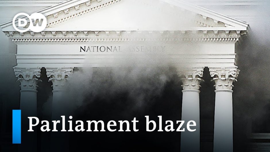 Fire causes major damage to South African parliament | DW News